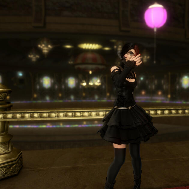 During her time with the alliance, she met her wife, Himari. The two went through a lot together, and while Himari is oft away, still doing mercenary work, Phoe loves her fiercely.